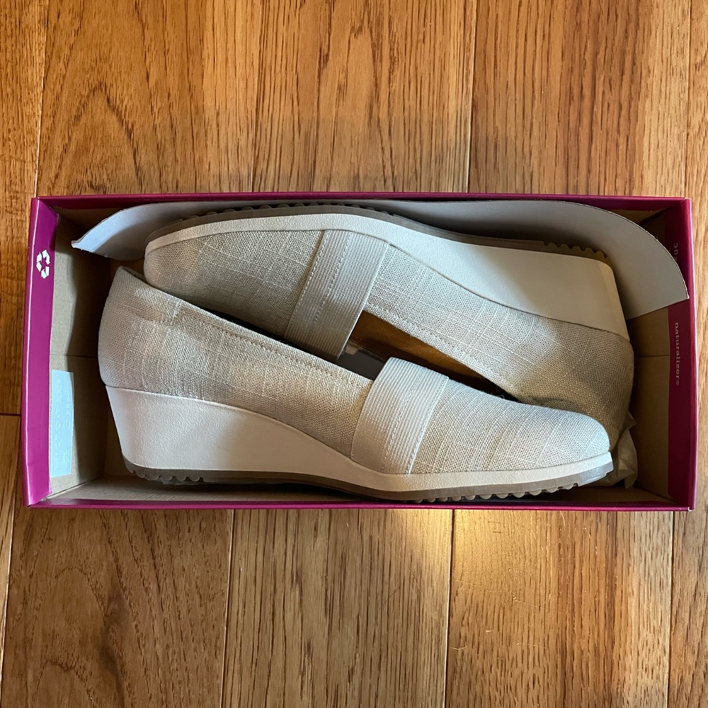 Naturalizer Cream Wedges